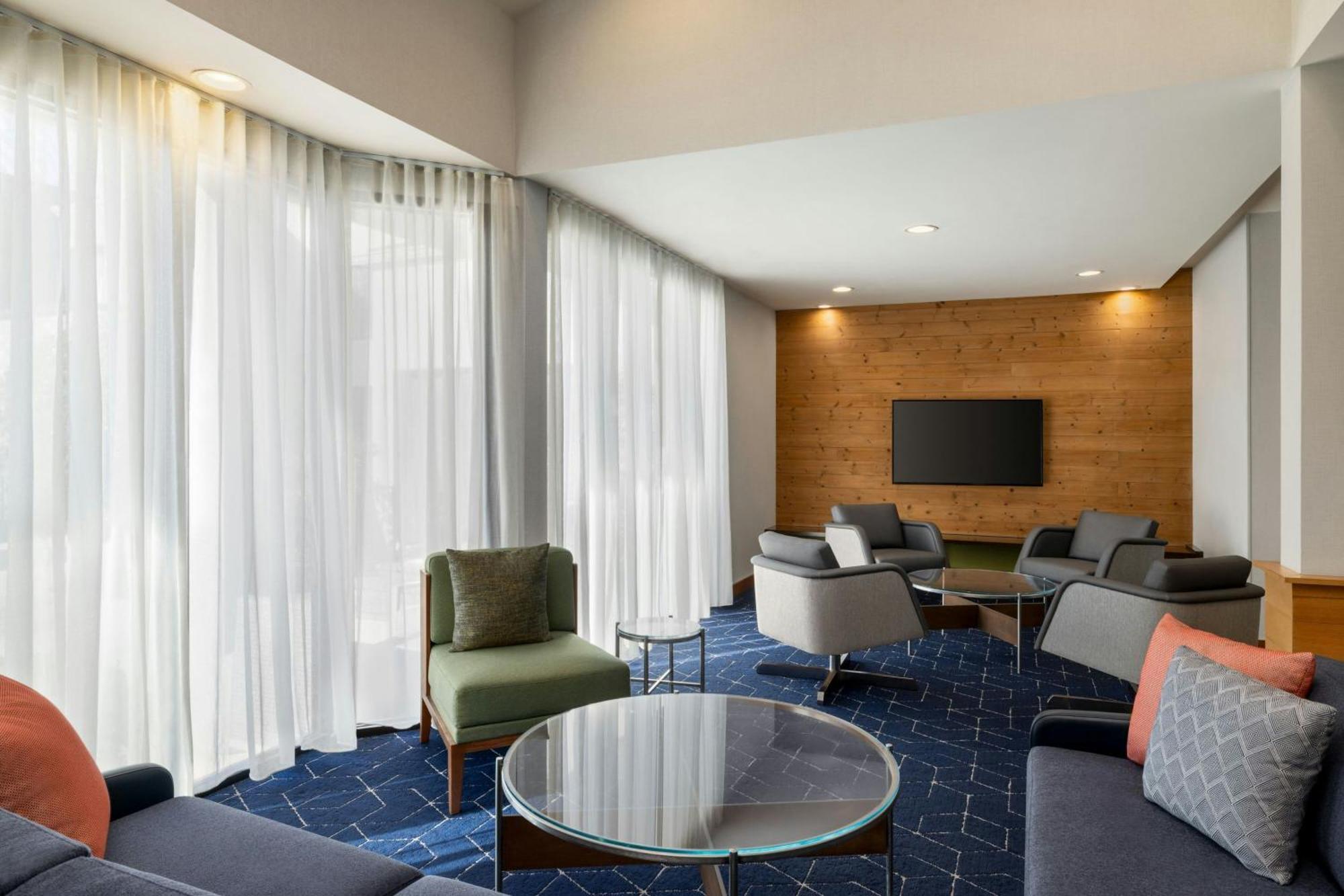 Courtyard Atlanta Northlake Tucker Ngoại thất bức ảnh